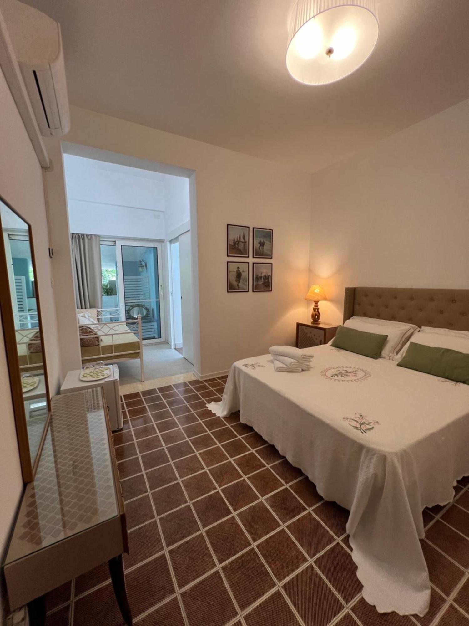 B&B I Versi Del Mare Roseto Degli Abruzzi Bagian luar foto