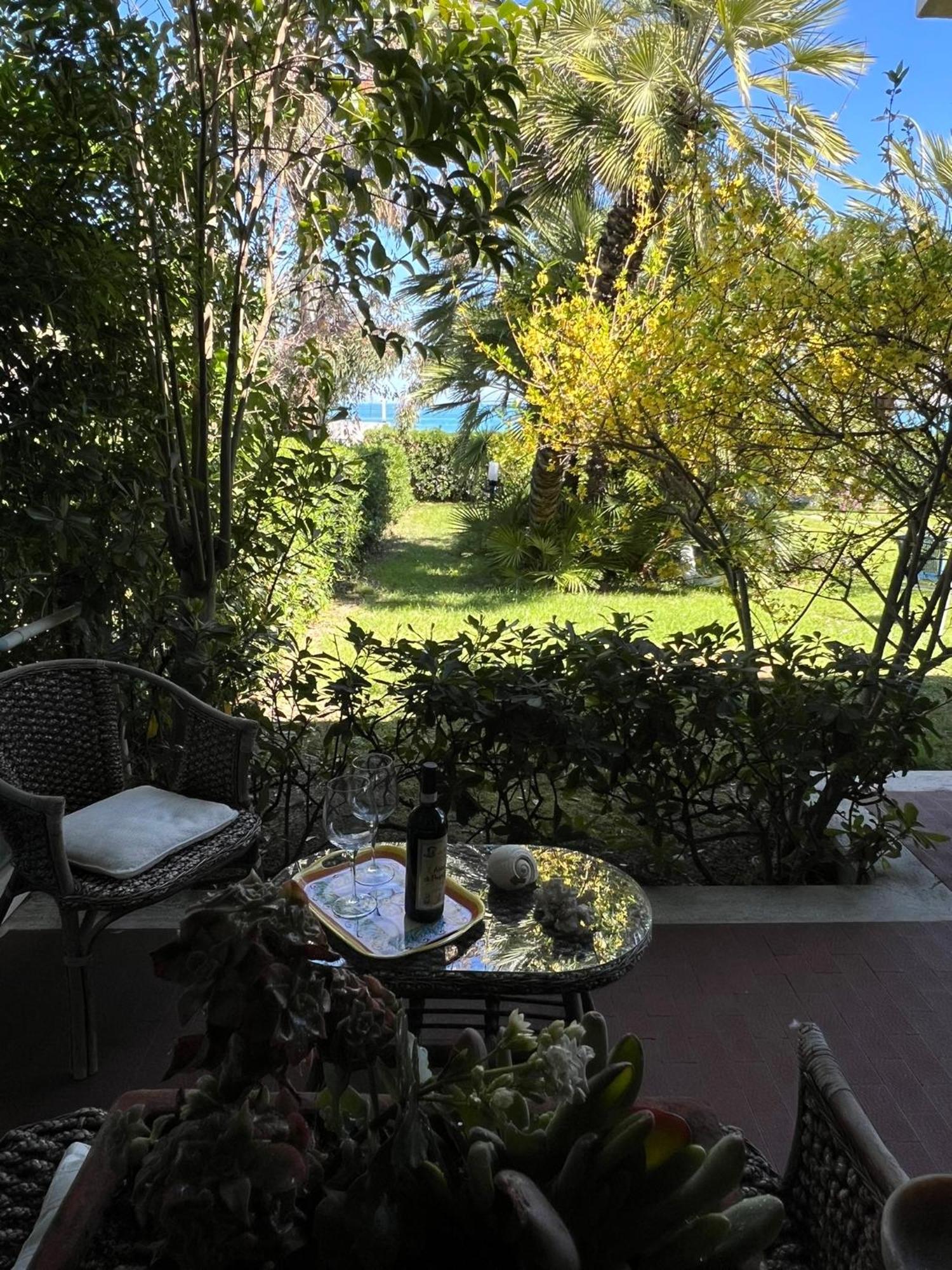 B&B I Versi Del Mare Roseto Degli Abruzzi Bagian luar foto